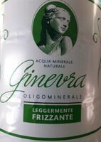 Acqua leggermente frizzante