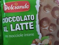 Cioccolato al latte con nocciole