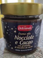 Crema alle nocciole e cacao con granella di biscotti al cacao