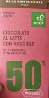 Cioccolato al latte con nocciole