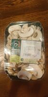 Funghi prataioli coltivati e affettati