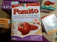 Tomaten feine Stückchen mit Zwiebel und Knoblauch