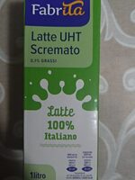 Latte uht scremato
