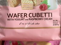 Wafer cubetti with yogurt and raspberry cream