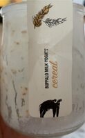 Yogurt intero di latte di bufala e cereali