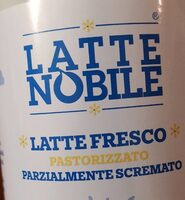 Latte parzialmente scremato
