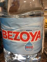 Agua mineral natural de mineralización muy débil garrafa