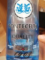 Agua mineral natural