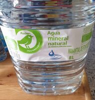 Agua mineral natural