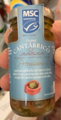 Anchois de la mer Cantabrique avec câpres à huile d'olive