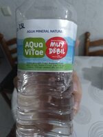 Agua mineral natural