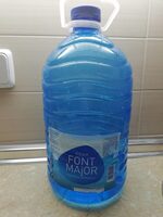 Agua mineral natural