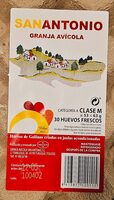 Huevos de gallinas criadas en jaulas acondicionadas clase M