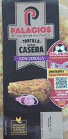 Tortilla de patata con cebolla y huevos camperos