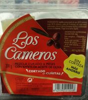Queso mezcla curado cortado en cuñitas