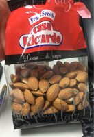 Almendra cruda piel