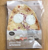 Pizza de queso de cabra y bacon