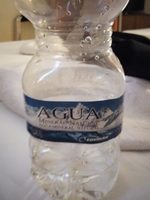 Agua mineral natural