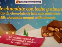 Turrón de chocolate con leche y almendras