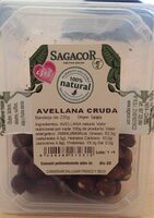 Avellana cruda