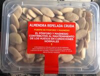 Almendra repelada cruda