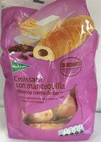 Croissant con mantequilla relleno de crema de cacao