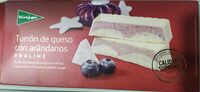 Turrón de queso con arándanos praliné