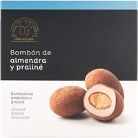 Bombón de almendra y praliné