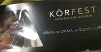 Trenza de crema de queso y cerezas