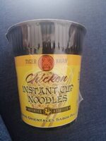 Chicken instant cup noodles