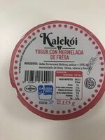 Yogur con mermelada de fresa