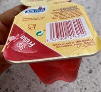 Postre de zumo de fresa y gelatina