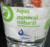 Agua mineral natural