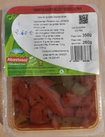 Pimientos asados rojos y verdes en tiras