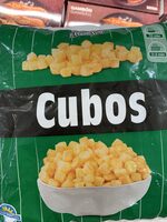 Cubos de batatas pré-fritas e congeladas