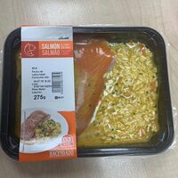 Salmon al curry con arroz