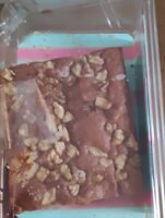 Bizcocho con azúcar moreno y nueces