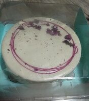 Tarta con relleno sabor a nata y cacao