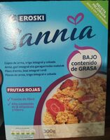 Copos de cereales con frutas rojas