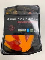 Pimientos del piquillo rellenos de bacalao en salsa de pimientos