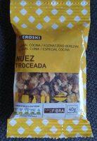 Nuez troceada