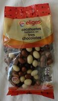 Cacahuetes bañados en tres chocolates