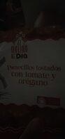 Panecillos tostados con tomate y orégano