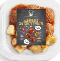 Albóndigas con tomate y patatas