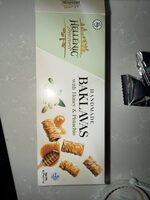 Handmade Baklavas With Honey & Pistachio