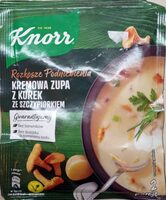 Kremowa zupa z kurek ze szczypiorkiem