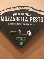 Mozarella pesto pizza