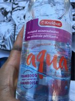 Eau minérale pétillante