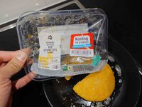 Scharrel gevulde kip schnitzel kerrie