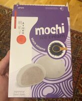 Mochi ice cream black sesame